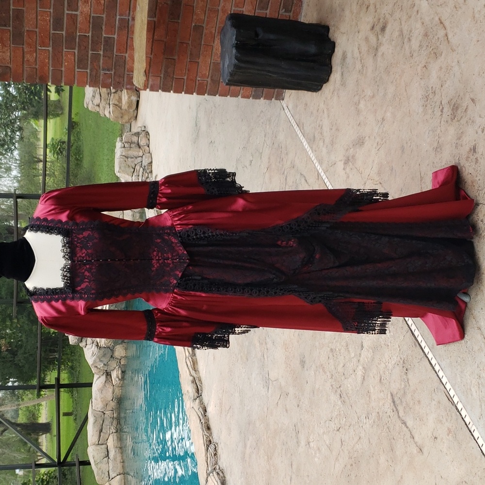 Stunning 2pc Victorian Gothic Bustle gown costume